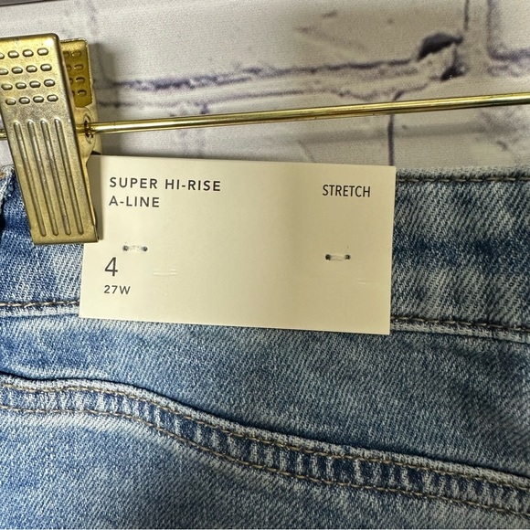 American Eagle Outfitters Light Blue Distressed Mini Skirt Size 4 - Picture 3 of 3